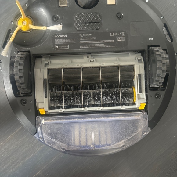 Roomba - Picture 2 of 4